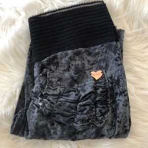 Cute Booty Lounge Marbleous Leggings